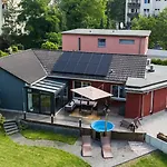 Von Maximus Villa