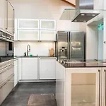 Von Maximus Villa *