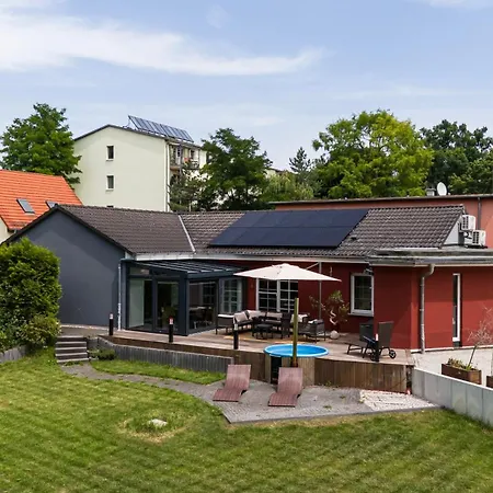Von Maximus Villa