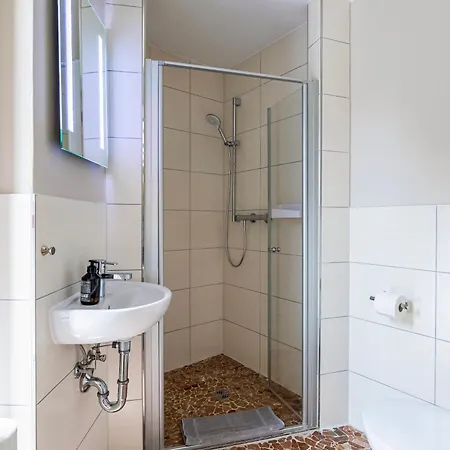 Von Maximus Villa *